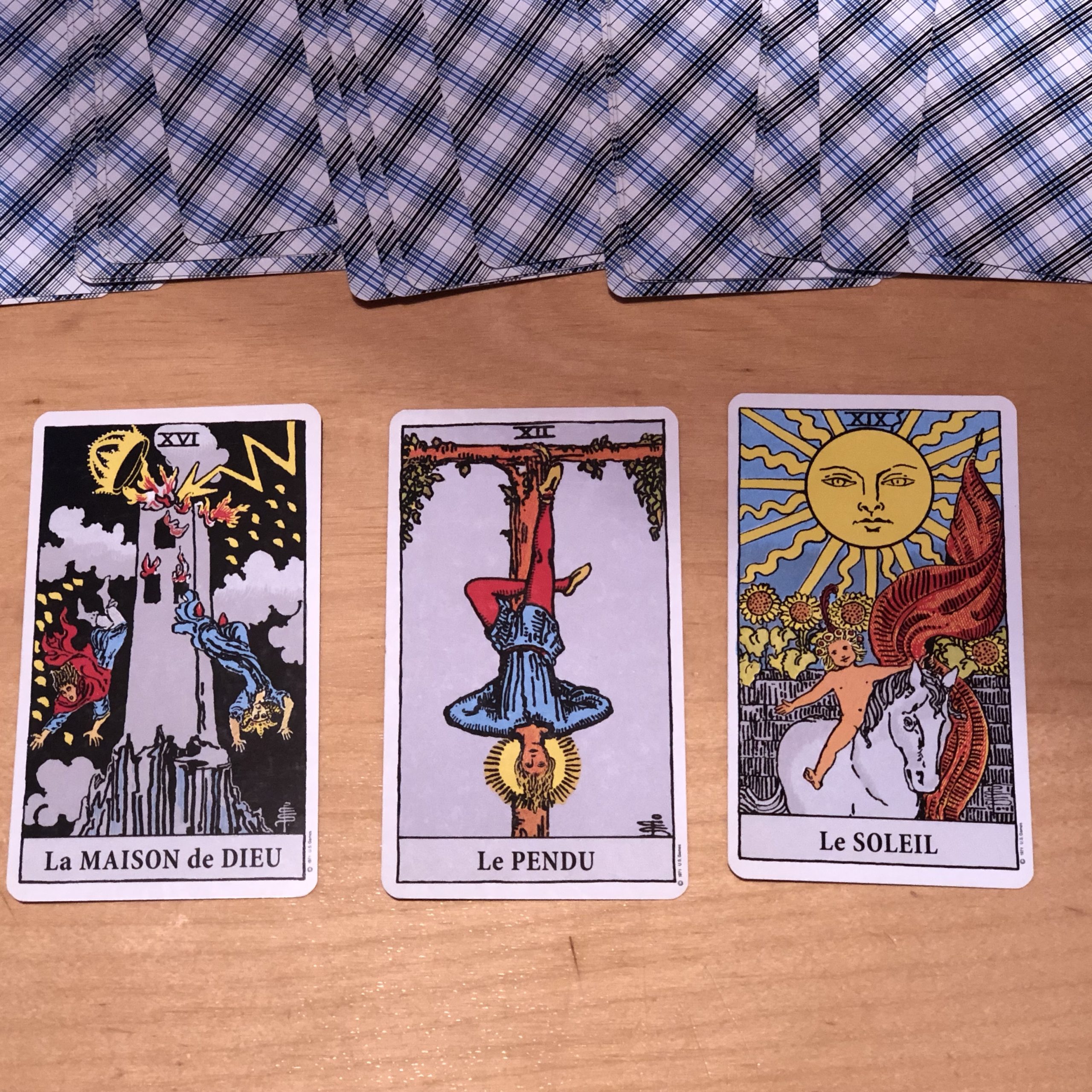 5 choses à savoir si vous apprenez à tirer les cartes du Tarot